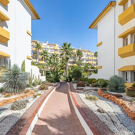 Superior Calanova Grand Golf Apartment